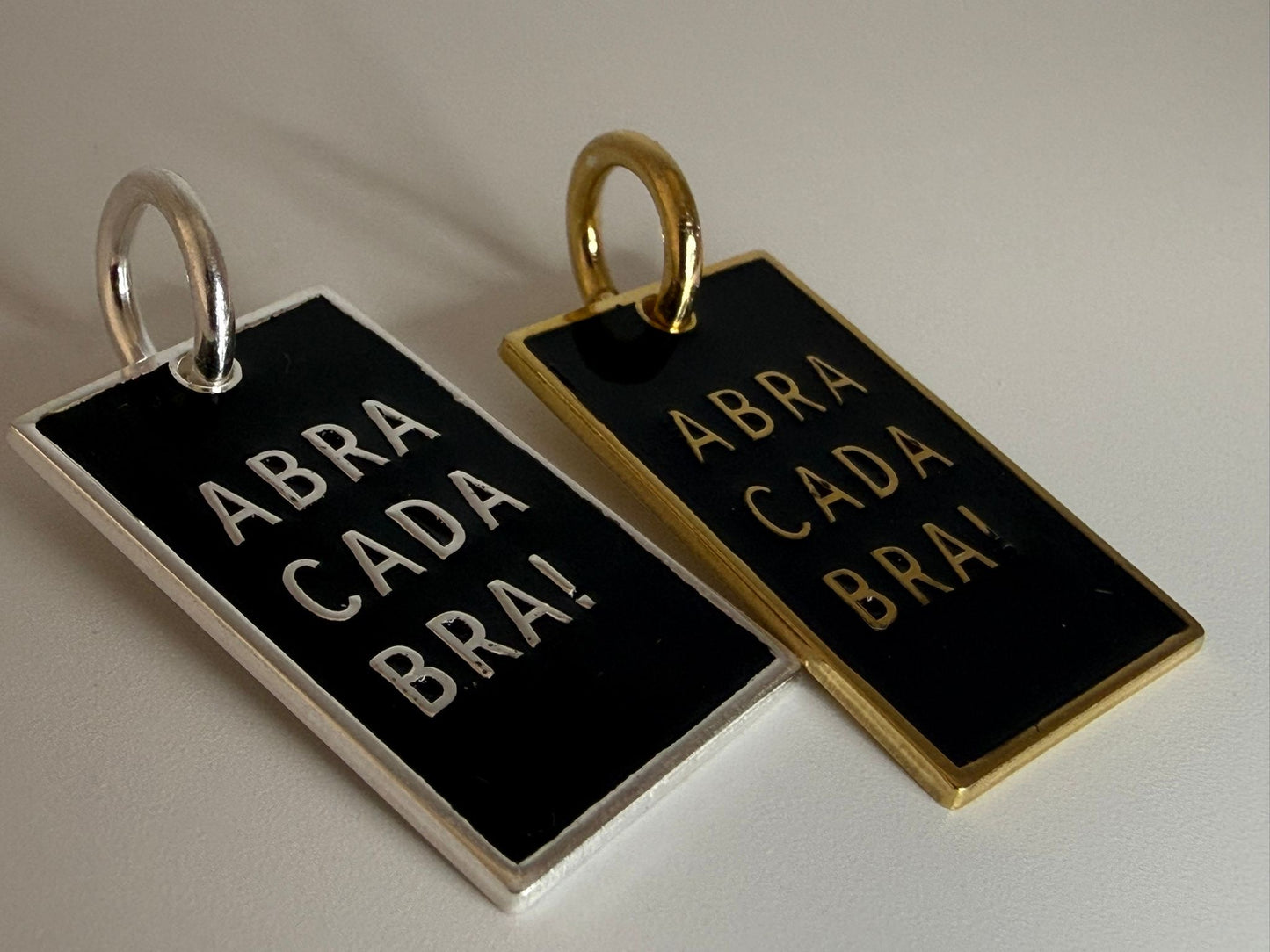 Amuleto magico Abracadabra! Nero - Argento